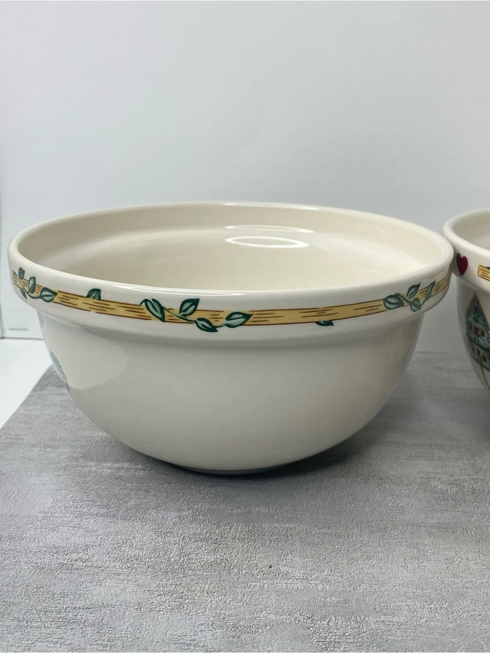 2 Thomson Pottery Birdhouse Mixing Bowls Creamed Colored Farmhouse Pattern 7